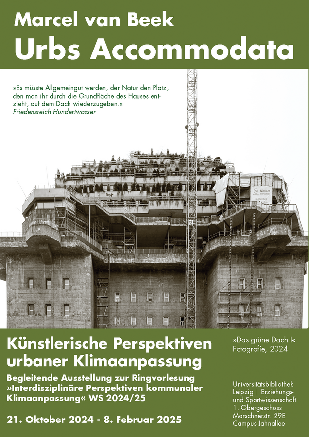 zur Vergrößerungsansicht des Bildes: Flyer, mit den wichtigsten Daten zur Ausstellung der zudem eine Fotografie des dachbegrünter Hamburger Hochbunker zeigt